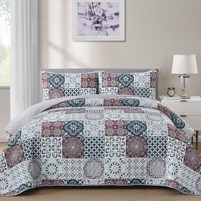 Dobuyly Patchwork Quilt Set King Size Boho Plaid Bedspread Red Grey Quilt Coverlet Set, 3 Pieces Soft Microfiber Lightweight Farmhouse Summer Bedding Set for All Seasons 110"x90"