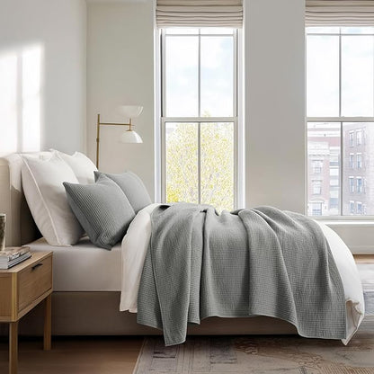 EVERGRACEHOME Cotton Coverlet Set King Size 3 Pieces, Lightweight Soft Ribbed Matelassé Bedspread Quilt Set, Cozy Oversized Quilted Bedding Set with 2 Pillow Shams for All Seasons, Fog Gray