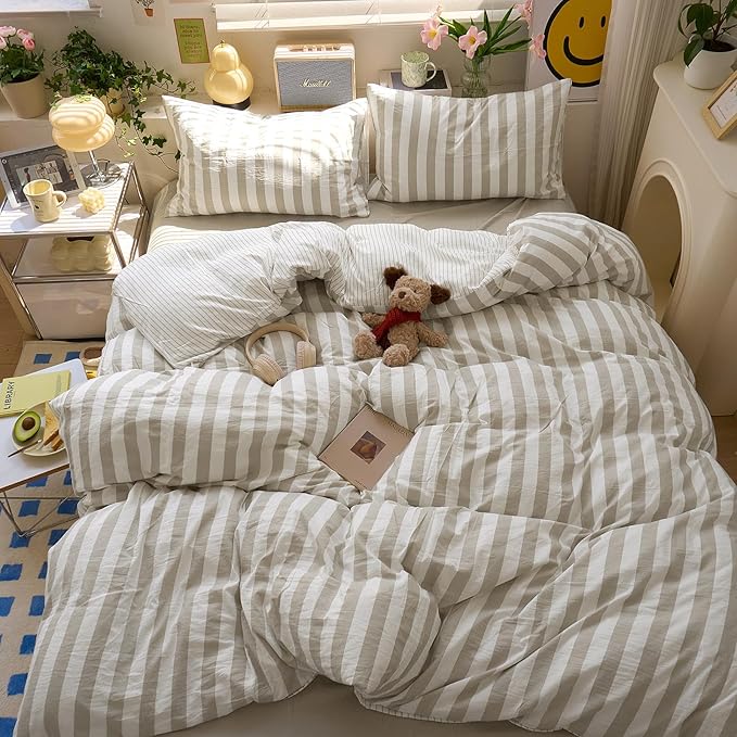 Tan Striped Queen Comforter Set Fluffy Down Alternative Bedding Set Light Brown Boho Cozy Cute Bedding Comforter Sets Soft All Season Farmhouse Breathable Bed Comforter with 2 Pillowcases
