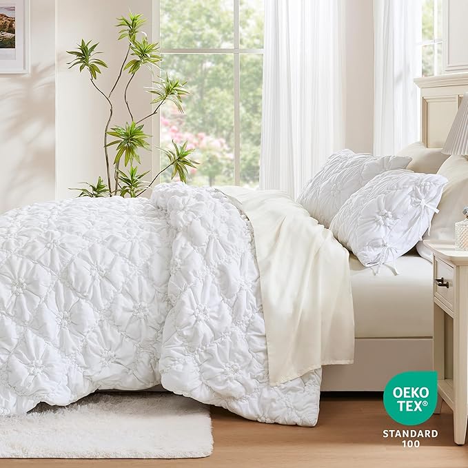 Intelligent Design Queen Comforter Set – White Lily Puffy Floral Shabby Chic Boho Bedding, Ultra-Soft, Lightweight & All-Season, Full/Queen