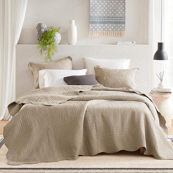 Madison Park Queen Quilt Set Damask Coverlet Set for Queen Size Bed, Cottage Oversized Quilt Set, Scallop Edge, All Season, Pre-washed Cotton-Filled Queen Size Quilt, Tuscany, Full/Queen Khaki 3 Piece