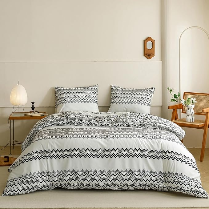 KAREVER Boho Comforter Twin Aztec Bedding Set Southwest Theme 3 PCs Bohemian Comforter Set Black Waved Strips Twin Size Comforter (68x90 Inches) with 2 Pillowcases (26x26 inches)