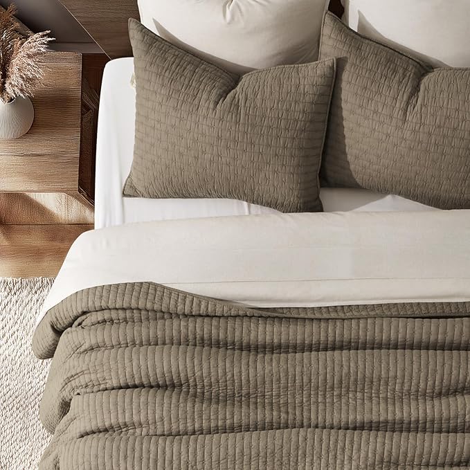EVERGRACE Cross Stitch Pre-Washed Cotton Quilt Bedding Set Queen Size, Oversized 3 Pieces Lightweight Bedspread Coverlet for All Season, with 2 Matching Shams, Mocha Brown, 92"x96"