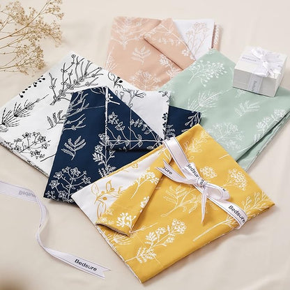 Bedsure King Comforter Set - Navy Bed Set, 3 Pieces Cute Floral Bedding, 1 Soft Reversible Botanical Flowers Comforter and 2 Pillow Shams