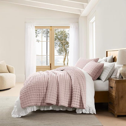 WDCOZY Pink King Size Quilt Bedding Sets with Pillow Shams, Lightweight Soft Bedspread Coverlet, Quilted Blanket Thin Comforter Bed Cover, All Season Summer Spring, 3 Pieces, 104x90 inches