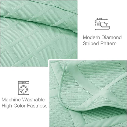 Exclusivo Mezcla Quilts Queen Size - Light Green Quilt Set Bedspread with 2 Pillow Shams, Modern Bedding Set with Striped Pattern, Soft Lightweight Bedspreads Queen Size for All Seasons