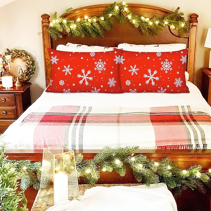 YIYEA Christmas King Size Pillow Cases Set of 2, Ultra Soft Double Brushed Microfiber Pillowcases King, Christmas Snowflake Bed Pillow Covers, Fade Resistant, Easy Slip-On (20"x36")