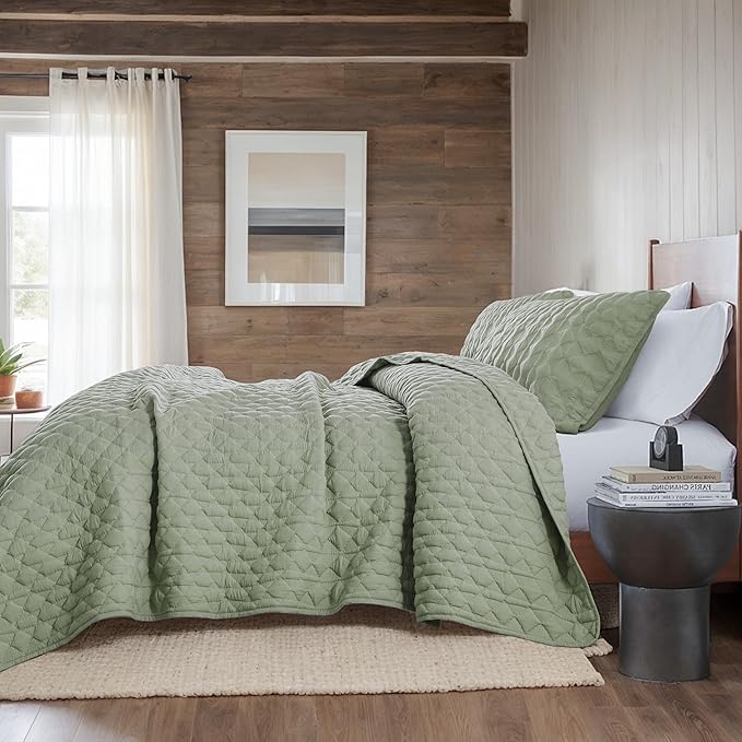 WDCOZY Sage Green Quilt Queen Size Bedding Sets with Pillow Shams, Lightweight Soft Bedspread Coverlet, Quilted Blanket Thin Comforter Bed Cover, All Season Spring Summer, 3 Pieces, 90x90 inches