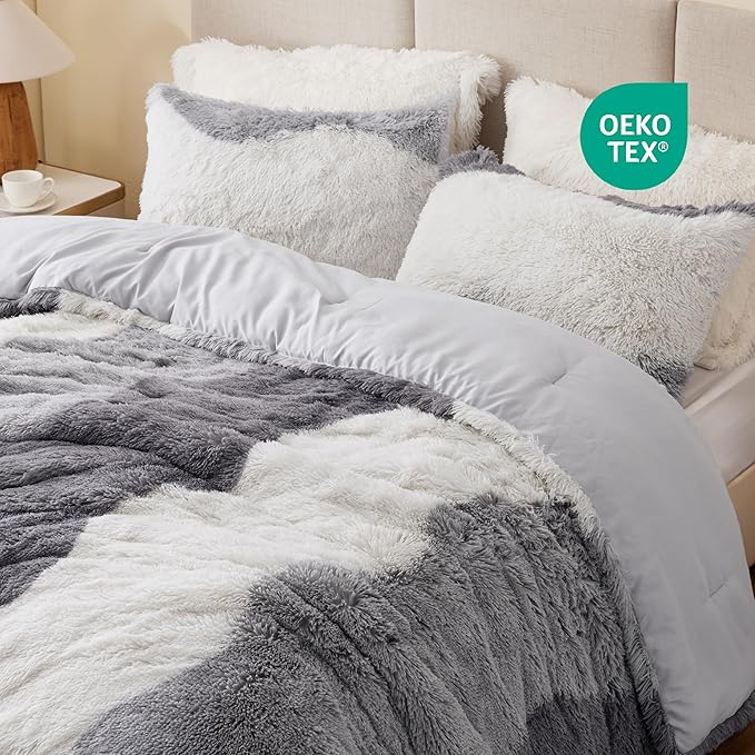 Intelligent Design Shaggy Faux Fur Comforter Set, Cozy & Soft Long Fur with Ombre Color Waves Pattern, Modern All Season Down Alternative Bed Set with Matching Sham, Cassie Full/Queen Grey 3 Piece