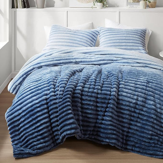 Intelligent Design Twin Comforter Set, Plush Bedding, Microfiber Reverse, 2 Piece, Lightweight, Super Soft Ribbed Velvet Comforter 1 Sham, All Season Fluffy Bed Set, Avril, Twin/Twin XL Blue Ombre