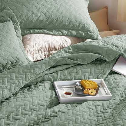 Bedsure Quilts Queen Size - Lightweight Bedspreads Queen Size with Basket Weave Pattern, Soft Quilt Bedding Set, Sage Green Comforter Set Coverlet for All Seasons with 2 Pillow Shams (90" x 96") | Skin-Friendly Soft, All-Season Comfort, Breathable, Lig...