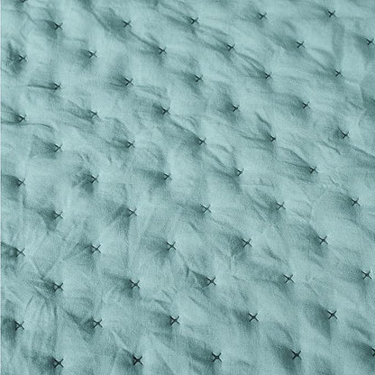 Amazon Basics Brushed Microfiber Quilt Set, Extra Soft with Natural Texture, 3-Piece, Queen/Full, Blue