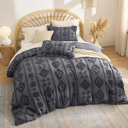 Bedsure Boho Tufted Grey Comforter Set Queen Size, GentleSoft™ 3 Pieces Boho Farmhouse Decor Bedding, Exquisite Shabby Chic Bedding for All Seasons, 1 Bed Comforter, 2 Pillow Shams, 90x90 Inches