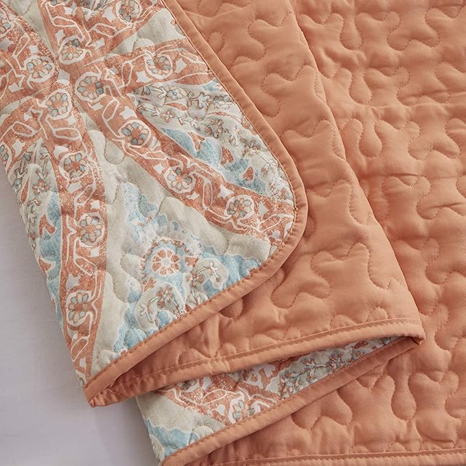 Comfort Spaces Reversible Quilt Set-Vermicelli Stitching Design All Season, Lightweight, Coverlet Bedspread Bedding, Matching Shams, King (104 in x 90 in), Gloria Damask Coral 3 Piece