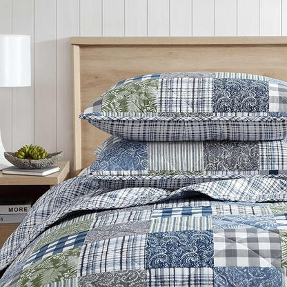 Eddie Bauer - Queen Quilt Set, Reversible Cotton Bedding with Matching Shams, Patchwork Luxurious Bedding Set with Plaid Reverse (Cozy Plaid Patchwork Blue/Green, Queen)