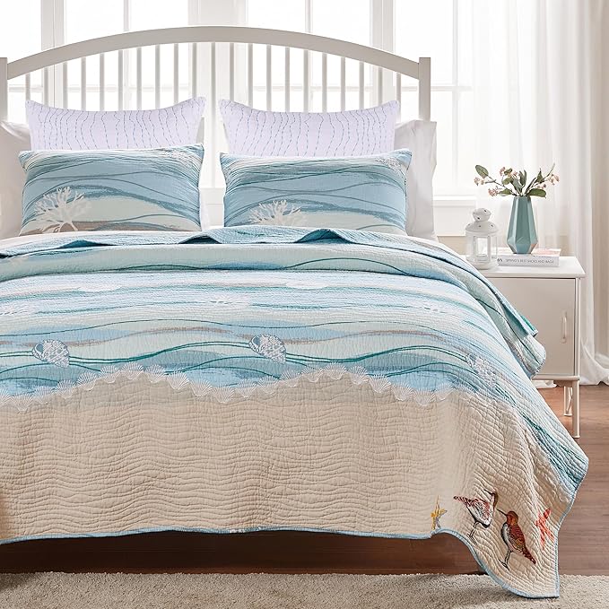Greenland Home Maui Embroidered Coastal Quilt Set with Euro Shams, Full/Queen (5-Piece)