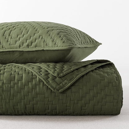 Olive Green Twin Size Quilt Bedding Sets with Pillow Sham, Boho Dark Deep Sage Lightweight Soft Bedspread Coverlet, Quilted Blanket Thin Comforter Bed Cover for All Season, 2 Pieces, 68x90 inches