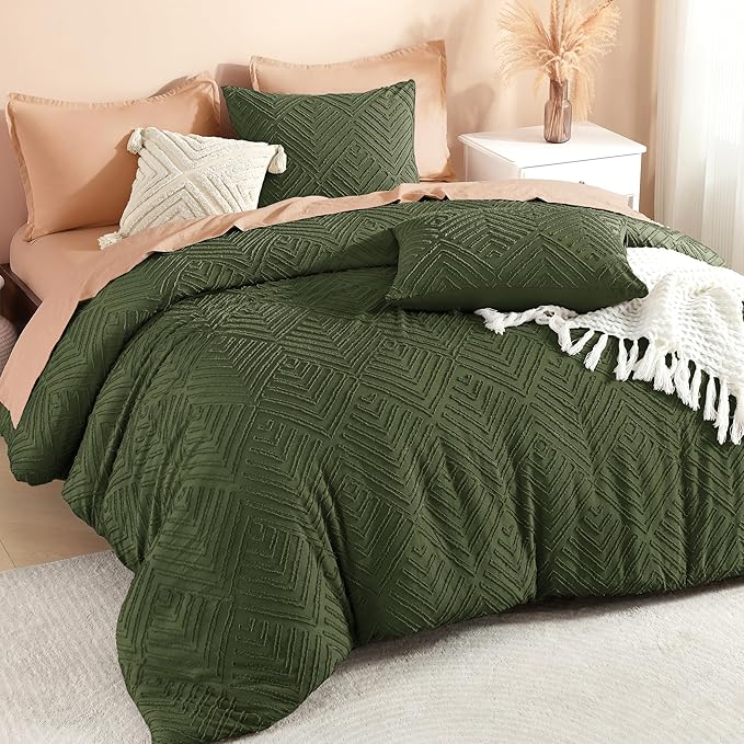 Litanika Super King Comforter Olive Green, 3 Pieces Tufted Boho Farmhouse Bedding Comforter Set, Lightweight Fluffy All Season Comforter Set (120x120In Comforter & 2 Pillowcases)