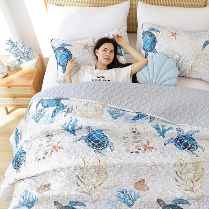 weigelia Coastal Quilt Set King Size - Sea Turtle Ocean Print Lightweight Soft Microfiber Summer Comforter with 2 Pillow Cases - Beach Bedding Coverlet Decor for All Seasons, Bedroom & Guest Room