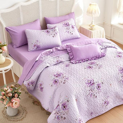 Wake In Cloud - Shabby Chic Quilt Set, Floral Coquette Cottagecore Farmhouse Vintage Flowers, for Women Teen Girls, Reversible Lightweight Bedspread Coverlet, 3 Pieces, Purple, Twin/Twin XL Size