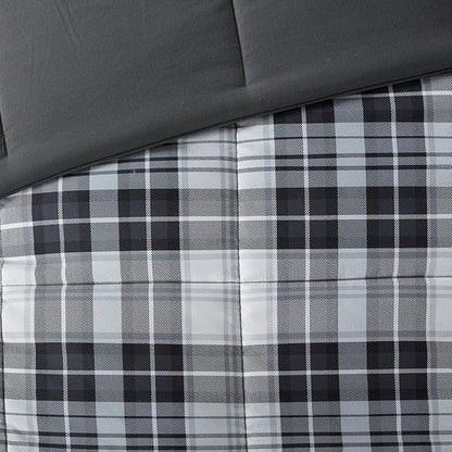 Madison Park Essentials Parkston Plaid Comforter, Matching Sham, 3M Scotchguard Stain Release Cover, Hypoallergenic All Season Bedding-Set, King/California King, Black, 3 Piece