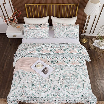 CLOTHKNOW Green White Floral Queen Comforter Set Botanical Bedding Comforter Sets Soft Boho Comforter Queen with 2 x Pillowcases