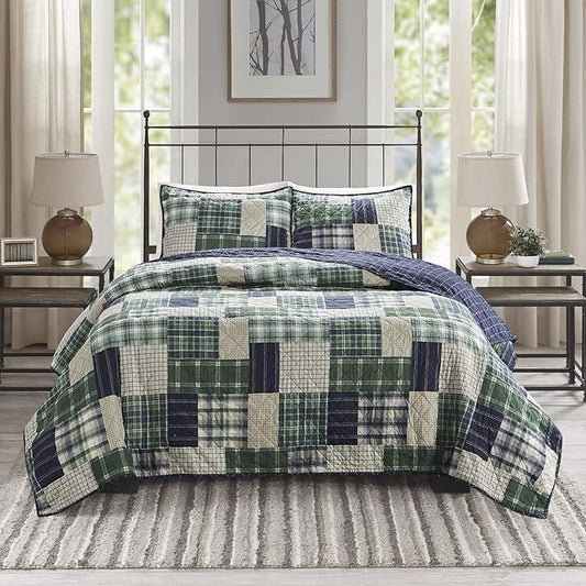 Madison Park Reversible Quilt Cabin Lifestyle Plaid Design - All Season, Breathable Coverlet Bedspread Bedding Set, Matching Shams, King/Cal King(104"x94"), Green/Navy 3 Piece