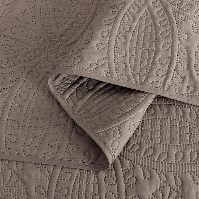 Chezmoi Collection Austin 3-piece Oversized Bedspread Coverlet Set (King, Taupe) | Oversized, Lightweight, Fade Resistant