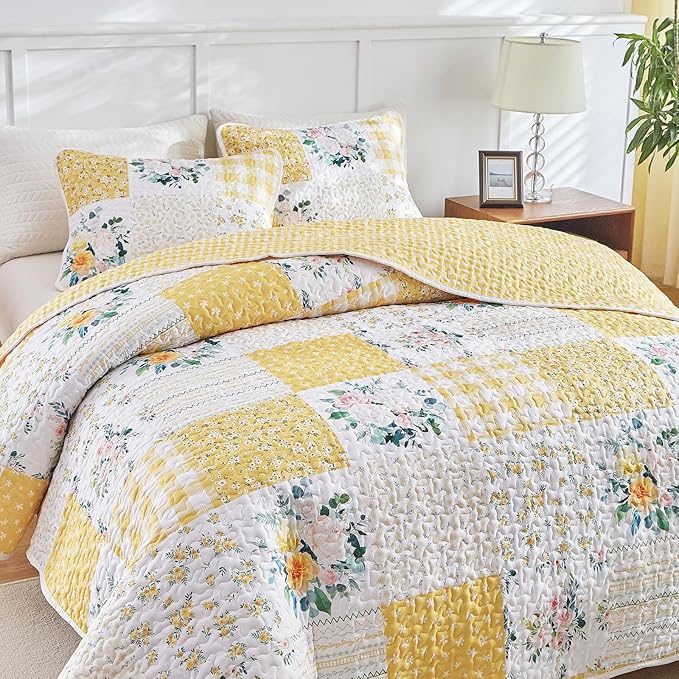 Joyreap 2 Pieces Floral Patchwork Quilt Set Twin, Yellow n White Flowers Design, Soft n Cozy Microfiber Quilt, Bedspread Bed Cover for All Season, 1 Quilt and 1 Pillow Sham- 68x86 inches