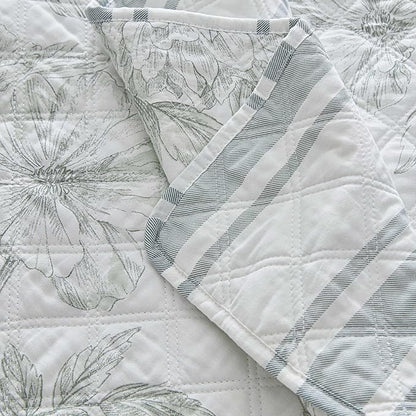 Martha Stewart - King Quilt Set, 100% Cotton Reversible Bedding Set, Incredibly Soft Feel for Year Round Comfort, 3 Piece Bed Set with Matching Pillowcases (Vine Flora Green)