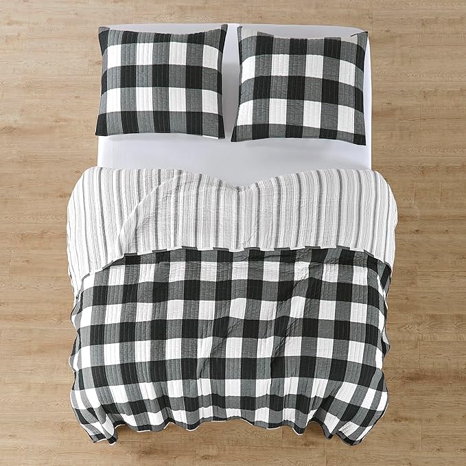 Levtex Home - Camden Quilt Set -Full/Queen Quilt + Two Standard Pillow Shams - Buffalo Check in Black and Cream - Quilt Size (88 x 92 in) and Pillow Sham Size (26 x 20 in) - Reversible Pattern -Cotton