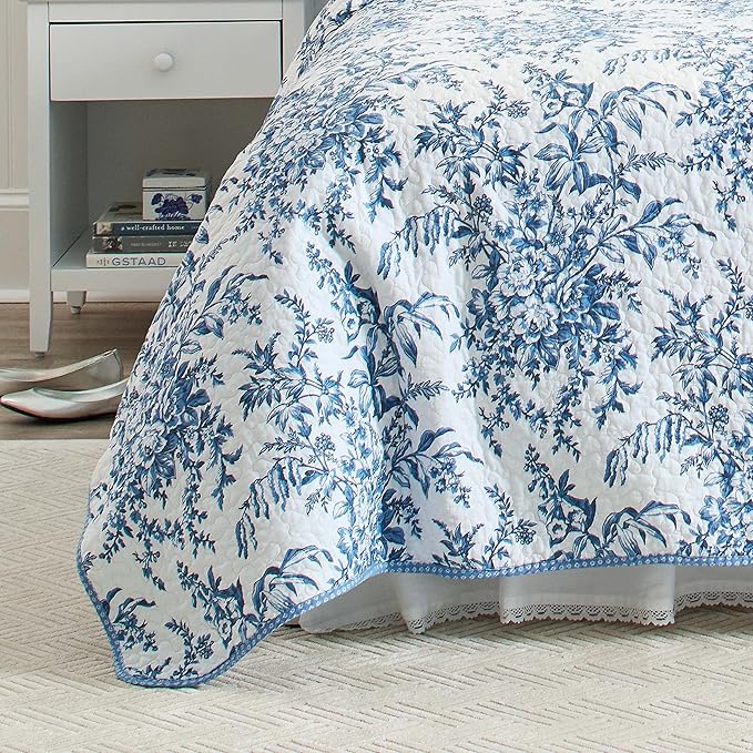 Laura Ashley - Twin Quilt Set, Soft & Reversible Cotton Floral Bedding with a Medium Weight Feel, 2 Piece Bed Set with Matching Pillowcases (Bedford Delft Blue)