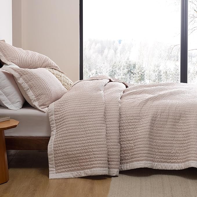 Bedsure Pink Quilts King Size - King Quilt Bedding Set Bedspread Coverlet, Lightweight Corduroy Pattern Bedspread, 3-Piece Set with 106"x96" Coverlet & 2 Pillow Shams, All-Season Soft Microfiber