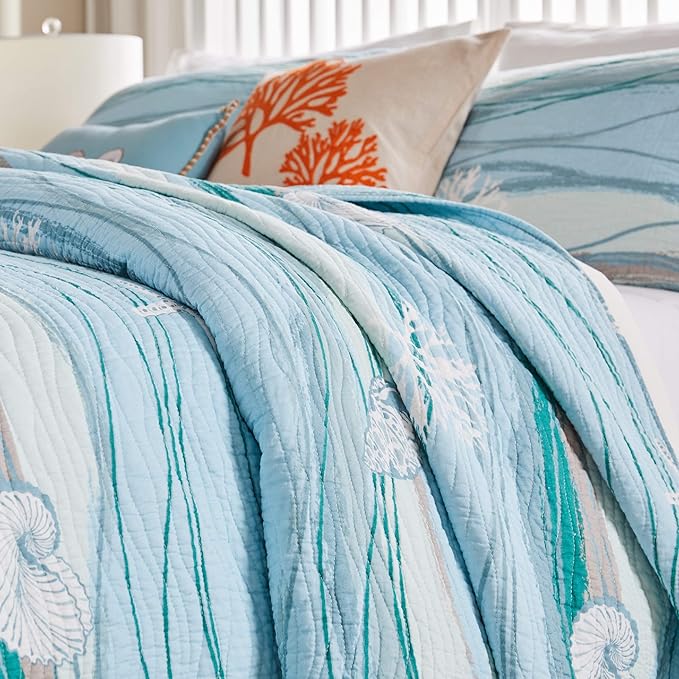 Greenland Home Maui Embroidered Coastal Quilt Set, King/California King (3-Piece)