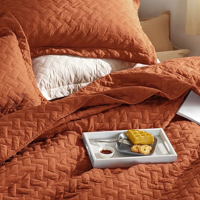 Bedsure Quilts Twin Size - Lightweight Bedspreads Twin Size with Basket Weave Pattern, Soft Quilt Bedding Set, Red Orange Comforter Set Coverlet for All Seasons with 1 Pillow Sham (68" x 86") | Skin-Friendly Soft, All-Season Comfort, Breathable, Lightw...