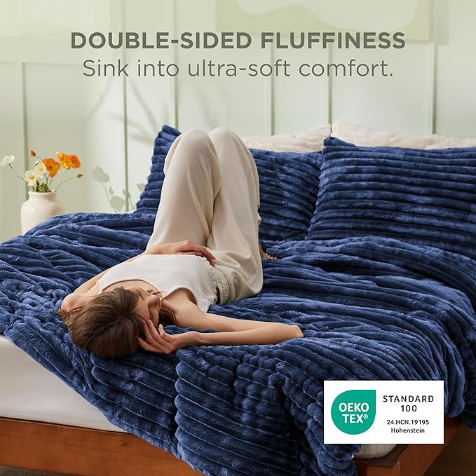 Bedsure King Comforter - GentleSoft™ 3 Pieces Double-Side Fleece Fluffy Navy Blue Comforter Set, Cozy Striped Room Decor Aesthetic, Luxury King Size Bedding with 2 Pillowcases, 104x90 Inches