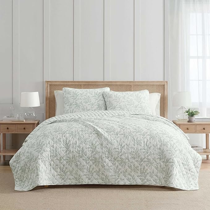 Martha Stewart - Twin Quilt Set, 100% Soft & Breathable Bedding with a Lightweight Feel for Year Round Comfort, 2 Piece Bed Set with Matching Pillowcase (Murray Leaves Green)