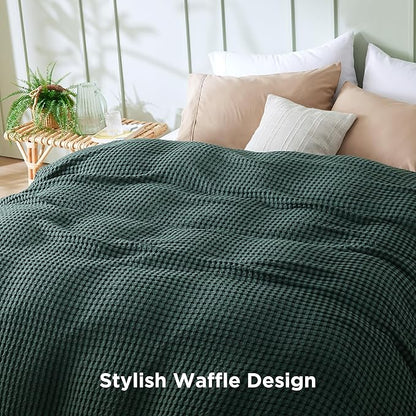 Bedsure Cooling Cotton Waffle King Size Blanket - Lightweight Breathable Blanket of Rayon Derived from Bamboo for Hot Sleepers, Luxury Throws for Bed, Couch and Sofa, Dark Green, 104x90 Inches
