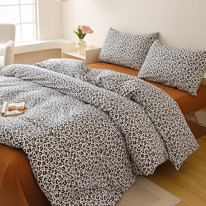 CLOTHKNOW Black Leopard Print Full Size Comforter Sets Cheetah Bedding Sets Black Brown Comforter with 2 x Pillow Cases