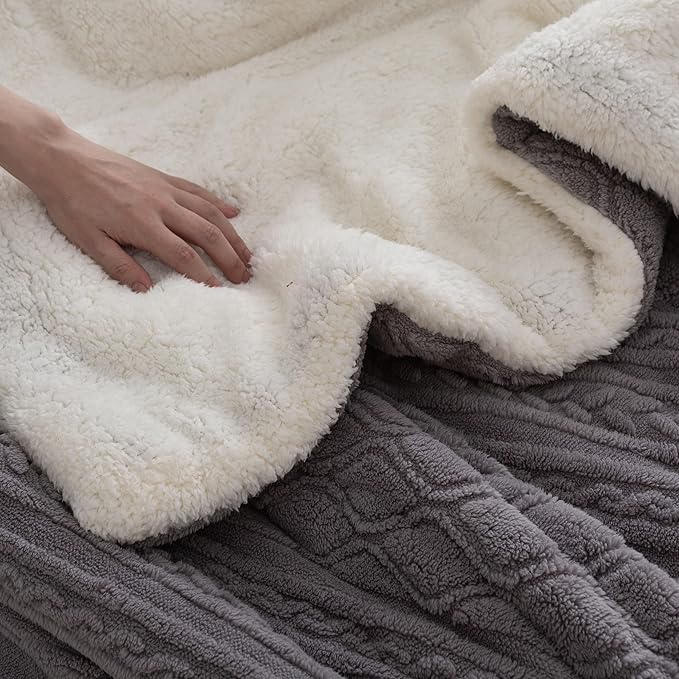 COTTEBED Reversible Sherpa Fluffy Comforter Queen Set, Boho Tufted Bedding Down Blanket Comforter Set, Ultra-Soft Washed Cotton Shabby Plush Fleece Sherpa Thick Warm for Winter Autumn, Grey Full Queen