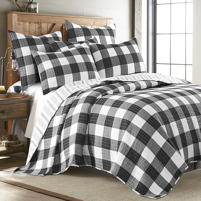 Levtex Home - Camden Quilt Set -Full/Queen Quilt + Two Standard Pillow Shams - Buffalo Check in Black and Cream - Quilt Size (88 x 92 in) and Pillow Sham Size (26 x 20 in) - Reversible Pattern -Cotton