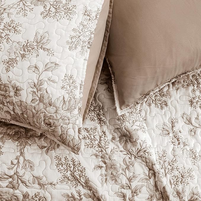 Wonderful Spring Fresh Quilt, Taupe Floral Bedspread Queen Size, 3 Piece Cotton Vintage Farmhouse Bedding Set, Machine Washable Lightweight Soft Bed Cover for All Season | breathable material, Hypoallergenic soft