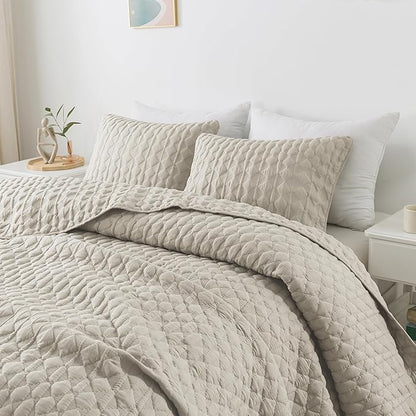 WDCOZY Light Beige Twin Size Quit Bedding Set with 1 Pillow Sham, Lightweight Soft Bedspread Coverlet, Thin Comforter Bed Cover for All Season, 2 Pieces, 68x90 inches