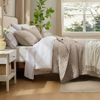 Bedsure Quilts Queen Size - Lightweight Bedspreads Queen Size with Lucky Star Quilting, Soft Quilt Bedding Set, Taupe Comforter Set Coverlet for All Seasons with 2 Pillow Shams (90" x 96") | Skin-Friendly Soft, All-Season Comfort, Breathable, Lightweig...