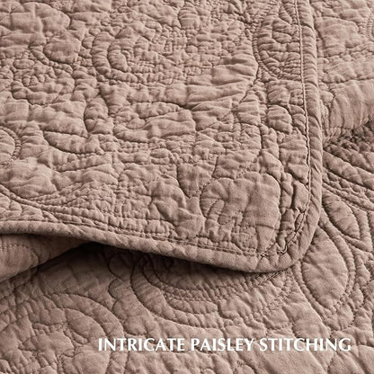 EVERGRACE 100% Cotton Paisley Quilt Set, Queen Size 3 Piece Set – Prewashed Lightweight Bedspread with 2 Shams, Soft Matelasse Coverlet for All-Season, Dusty Brick (Red Undertones)