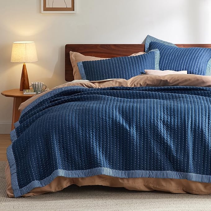 Bedsure Navy Quilts King Size - King Quilt Bedding Set Bedspread Coverlet, Lightweight Corduroy Pattern Bedspread, 3-Piece Set with 106"x96" Coverlet & 2 Pillow Shams, All-Season Soft Microfiber