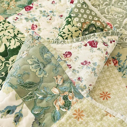 Cmfshape Summer Floral Oversized King Quilted Bedspread,Romantic Green Quilt Set,Reversible Stitched Bedding Cover All Season,Soft Lightweight Coverlet with Pillow Cases (Green,114"x102")