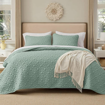 Bedsure Quilts Queen Size - Lightweight Bedspreads Queen Size with Lucky Star Quilting, Soft Quilt Bedding Set, Sage Green Comforter Set Coverlet for All Seasons with 2 Pillow Shams (90" x 96") | Skin-Friendly Soft, All-Season Comfort, Breathable, Ligh...