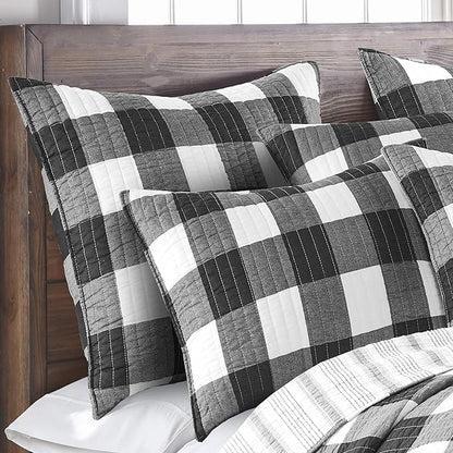 Levtex Home - Camden Quilt Set -Full/Queen Quilt + Two Standard Pillow Shams - Buffalo Check in Black and Cream - Quilt Size (88 x 92 in) and Pillow Sham Size (26 x 20 in) - Reversible Pattern -Cotton
