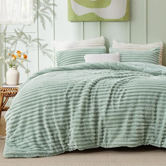 Bedsure Comforter Set Queen Size - GentleSoft™ 3 Pieces Double-Side Fleece Fluffy Sage Green Comforter Set, Cozy Striped Room Decor Aesthetic, Luxury Bedding Queen Size, 2 Pillowcases, 90x90 Inches